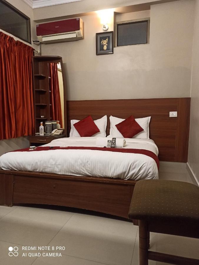 Hotel I-Way Residency Perungudi Chennai Esterno foto