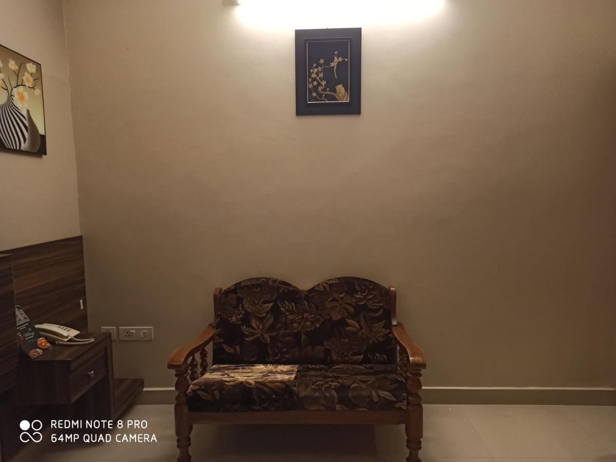 Hotel I-Way Residency Perungudi Chennai Esterno foto